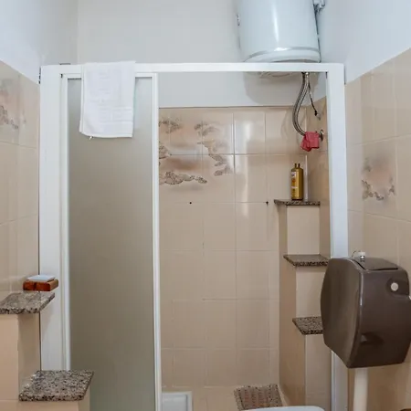 Casa A - Francesca بيت للعطل